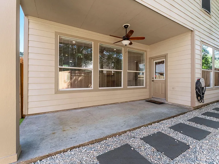 39 E Burberry Cir — Photo 36