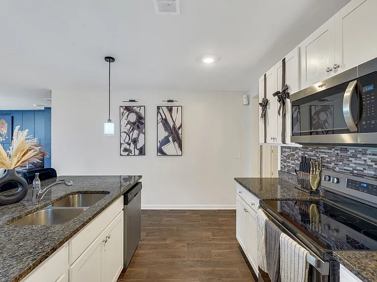 123 Tobago Cir — Photo 24