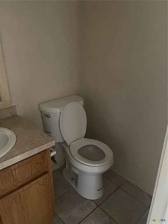 3 bed, 1050 sqft, $950 — Photo 3