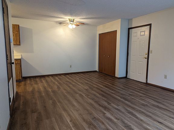 5th image of 3000 N Kentwood Ave #30