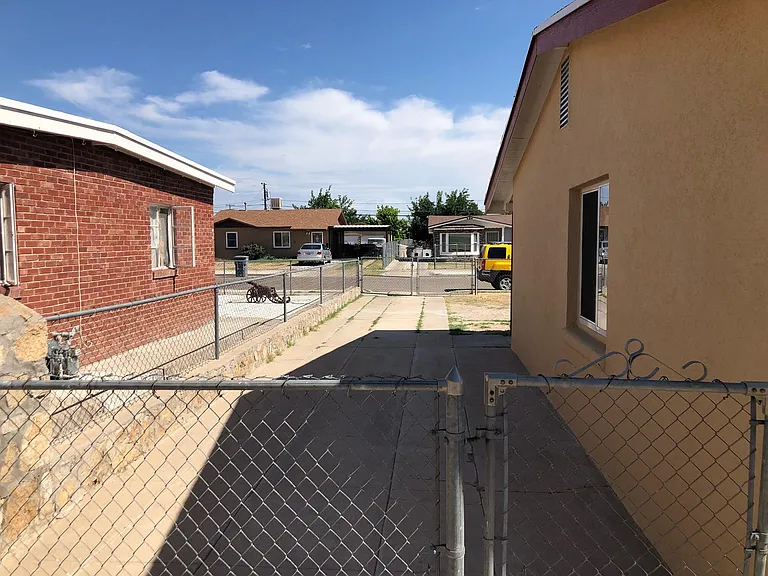 5008 Sierra Madre Dr — Photo 21