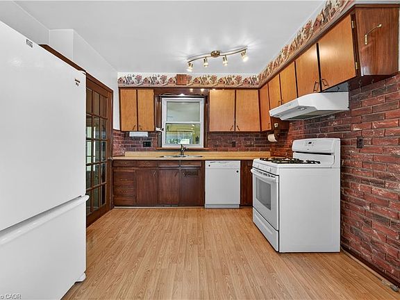 5th image of 16 Brodick St