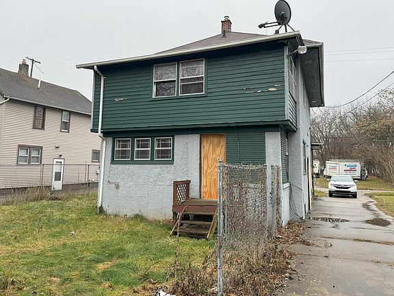 4th image of 188 Hubbard St