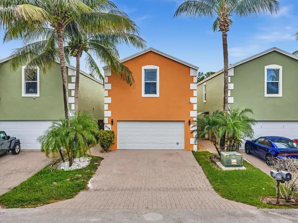 3114 Shelby Way, Palm Springs, FL 33461