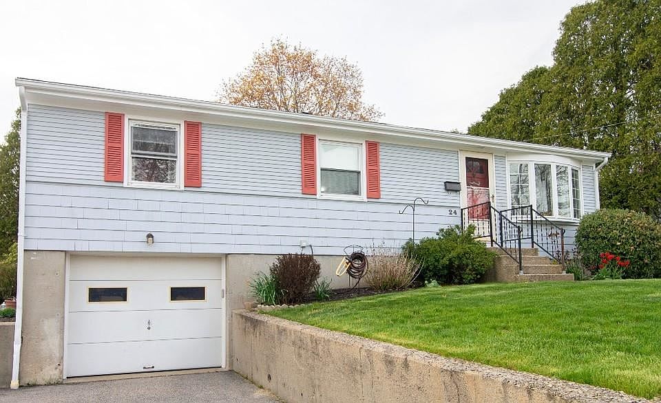 1st image of 24 Vincenzo Dr