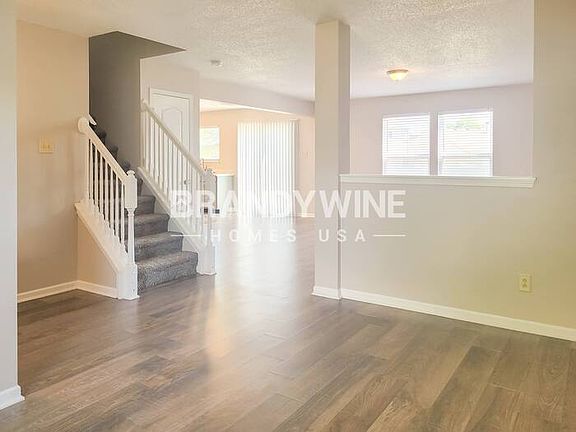 5th image of 3321 Summer Breeze Cir