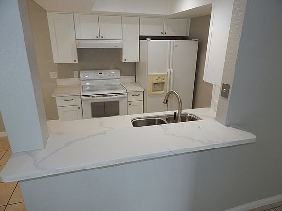 3rd image of 2835 C St Unit 4