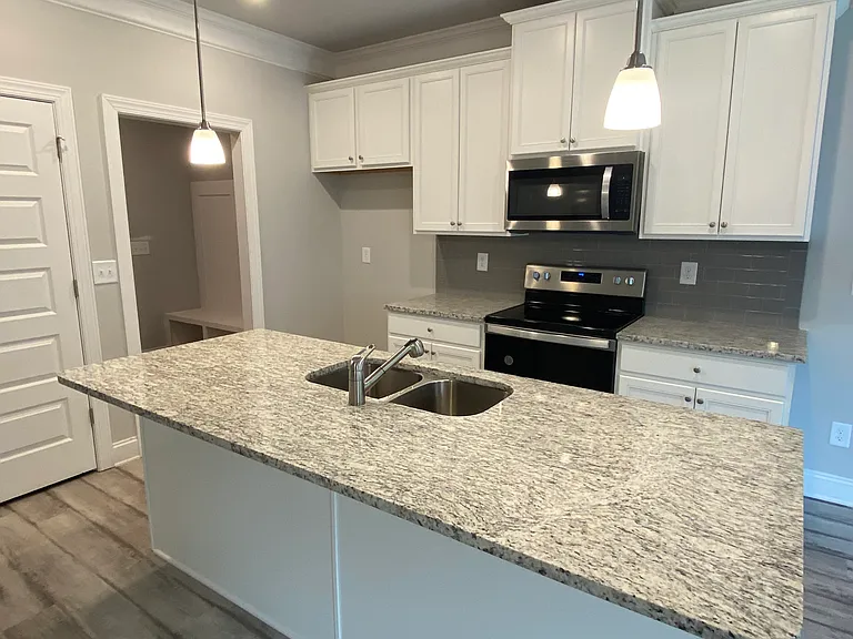24 Richardson St #7 — Photo 19