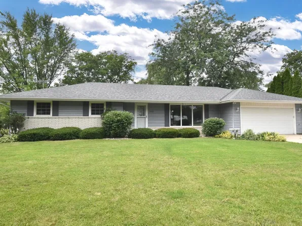 2420 Beck DRIVE, Waterford, WI 53185