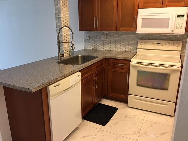 2nd image of 2710 Riverside Dr APT 102