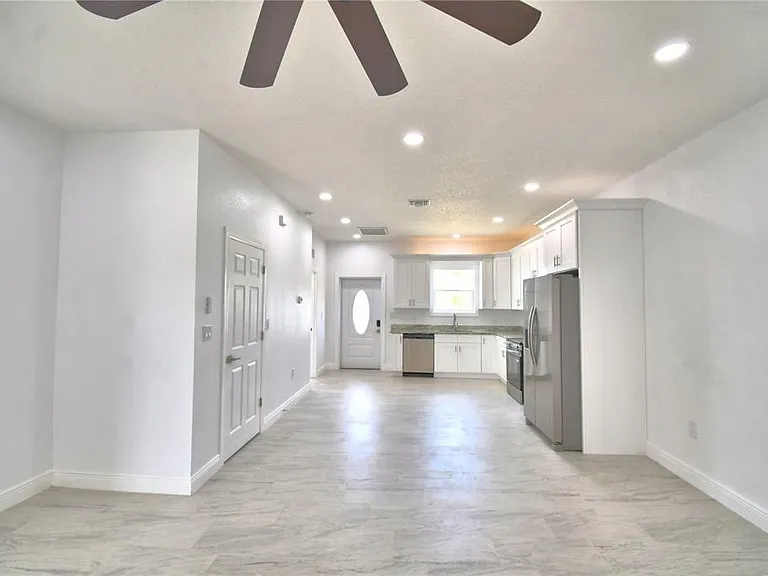 7951 Sarasota Dr #B — Photo 6