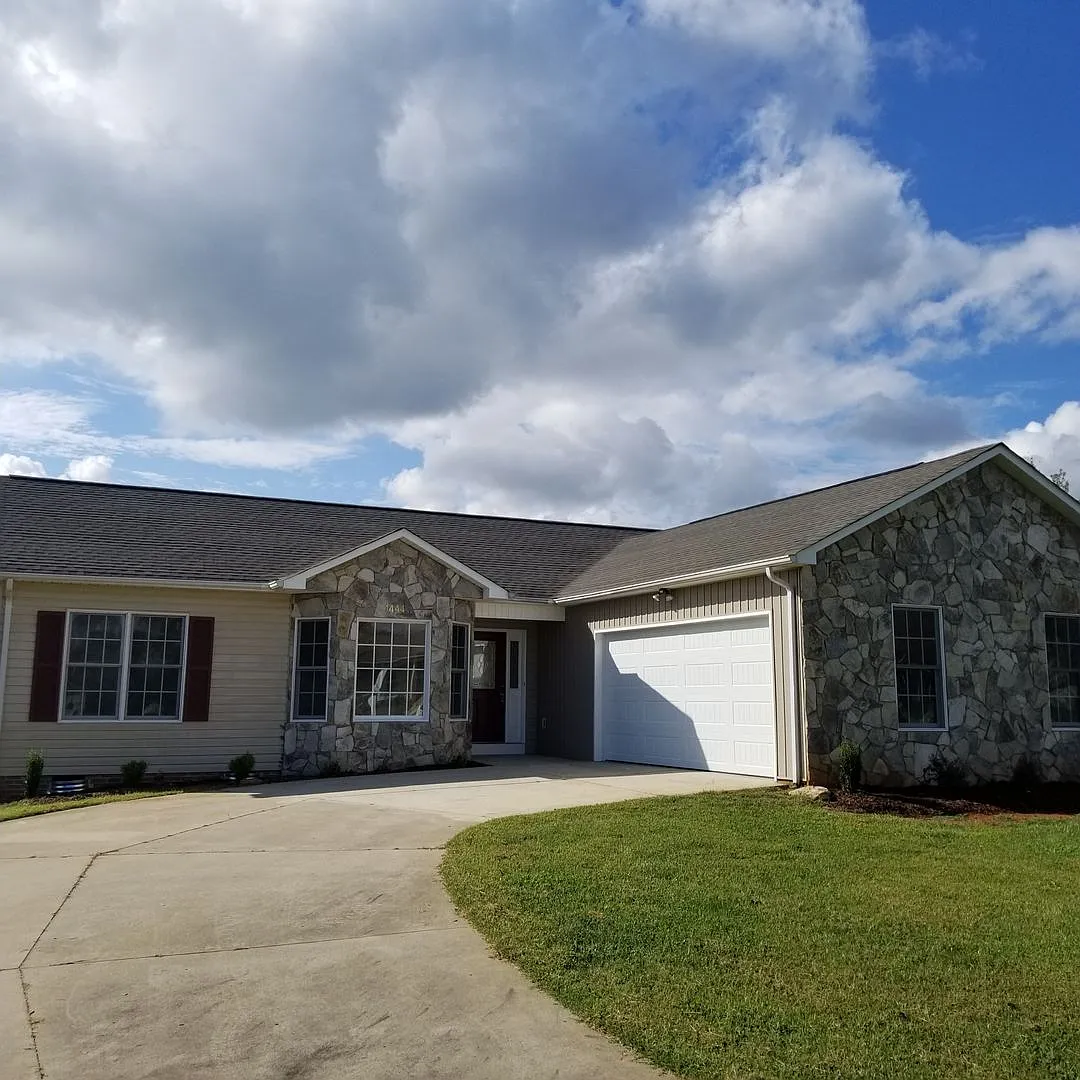 Available November 10th, 2026! Wonderfully renovated home in convenient Conover location — Photo 2