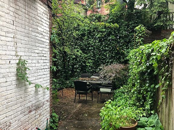2nd image of 124 W 78th St APT 2