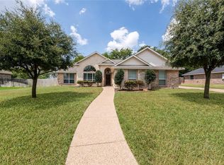 452 W Wall St, Hewitt, TX 76643