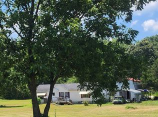 833 Twin Oaks Rd, Williamson, GA 30292