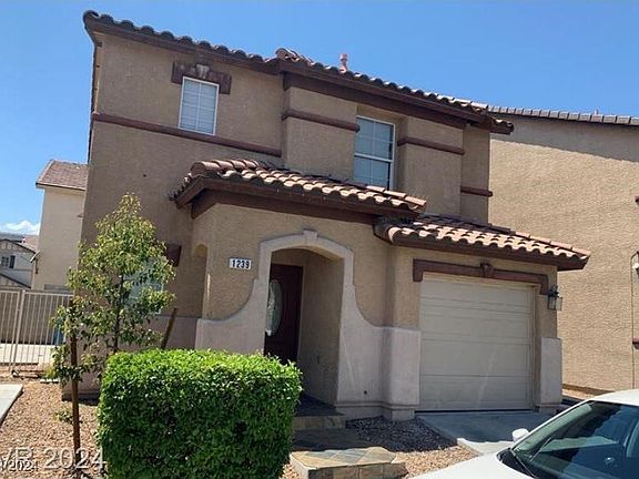 2nd image of 1239 Black Cherry St