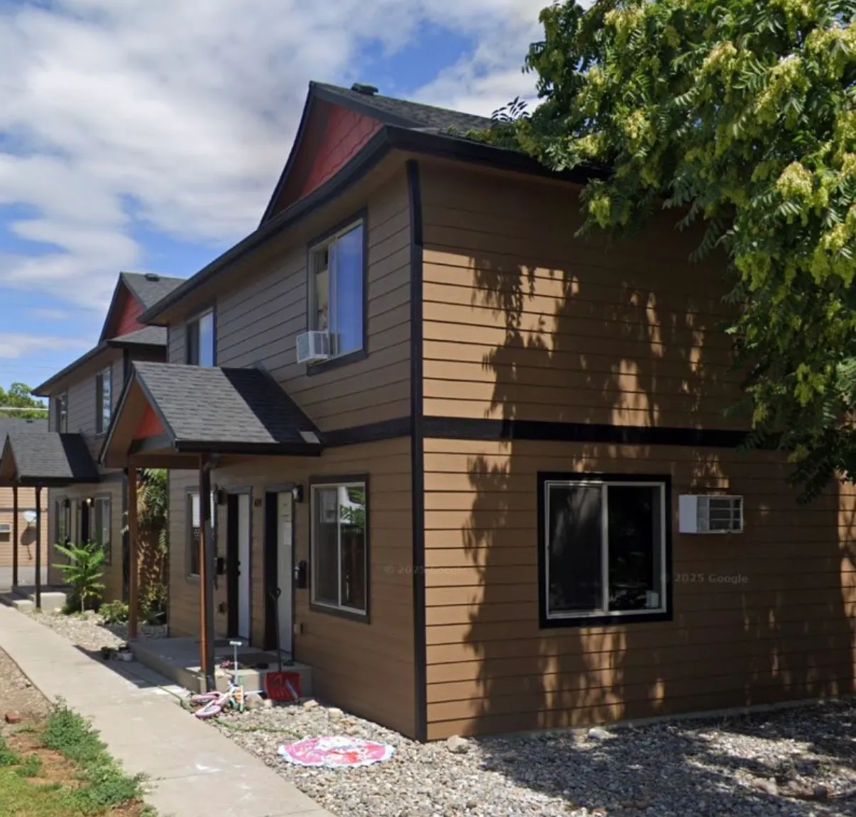 2 bed, 1.5 bath, 1050 sqft, $1,495 — Photo 1