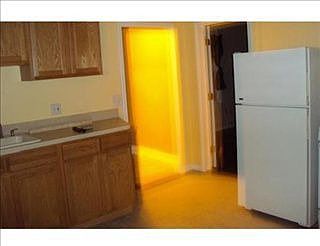 4th image of 13 Lewis Ave