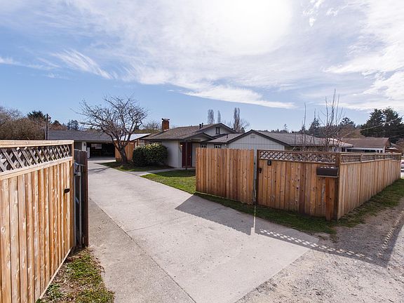 3rd image of 1735 Mygina Ave