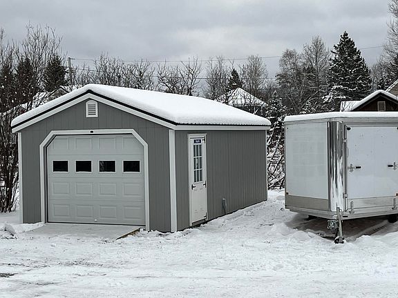 3rd image of 11 Coburn Avenue E