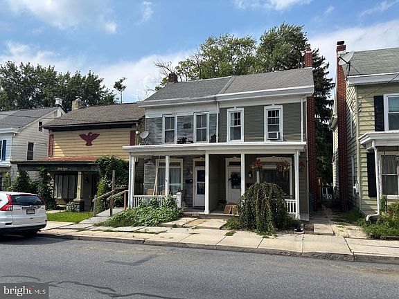 4th image of 40 N Church St