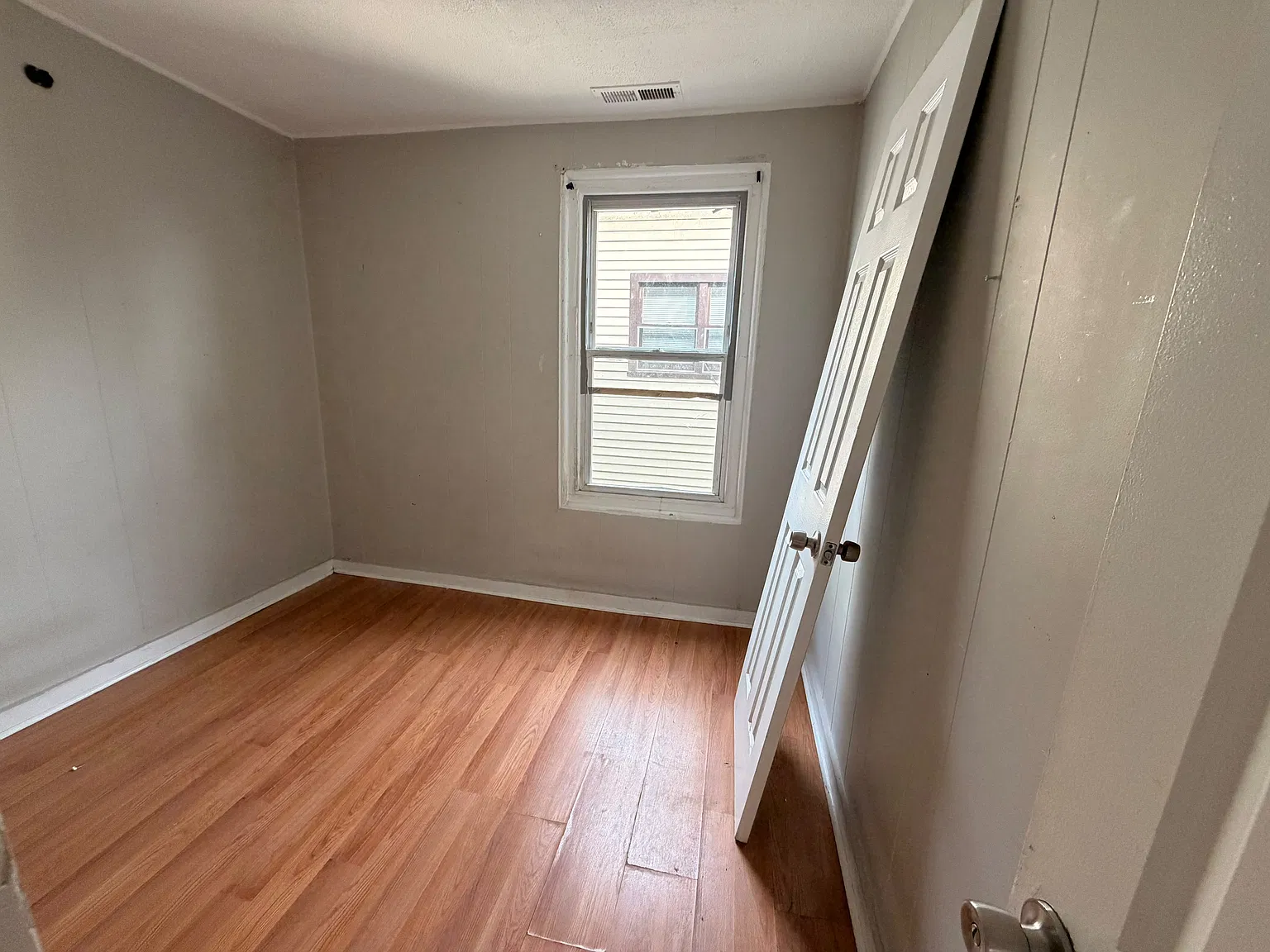 3 bed, $1,650 — Photo 3