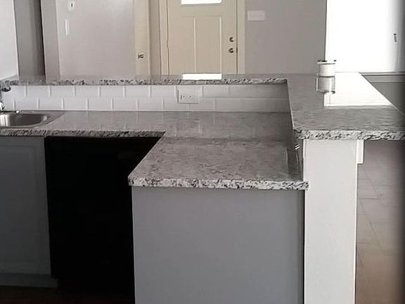 4th image of 1508 Willowwood St