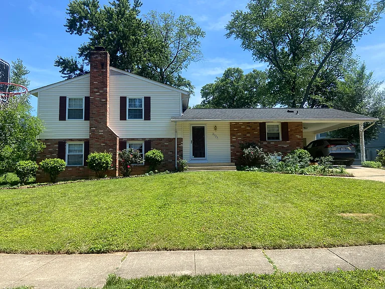 8523 Fairburn Dr — Photo 1