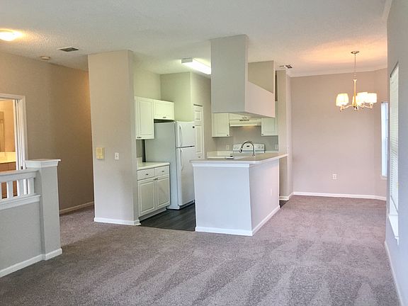 5th image of 2126 Arbor Lakes Cir