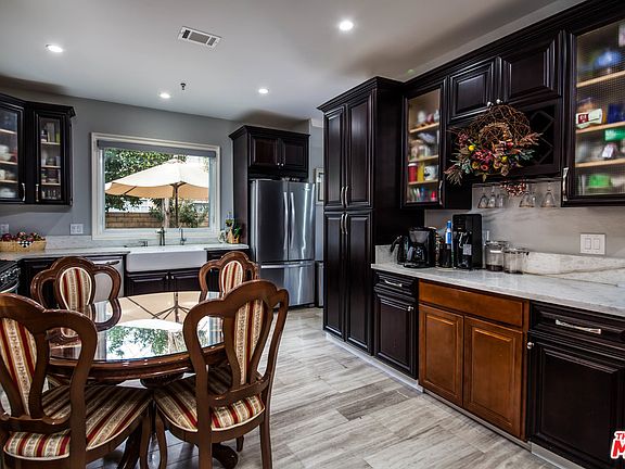 5th image of 9413 Burnet Ave #104