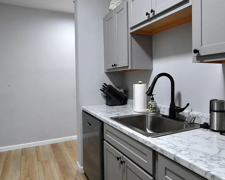 810 Russell Blvd #A | Soulard 63104 — Photo 8