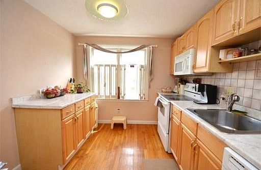 3rd image of 42 Oakland Ave #A