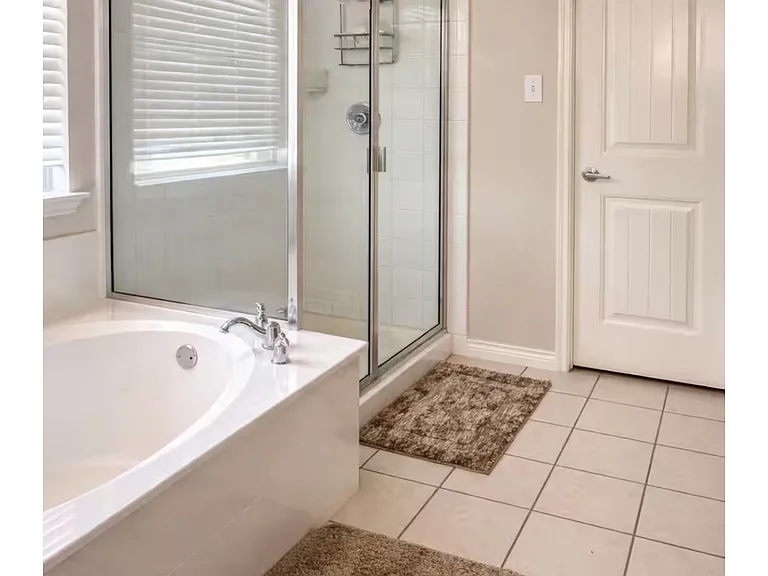 3209 Silver Springs Way — Photo 16