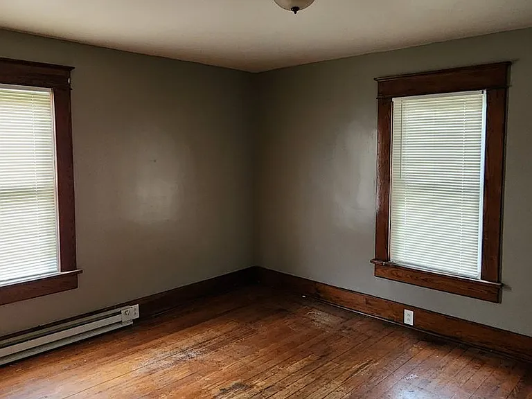 704-706 S Boots St — Photo 11