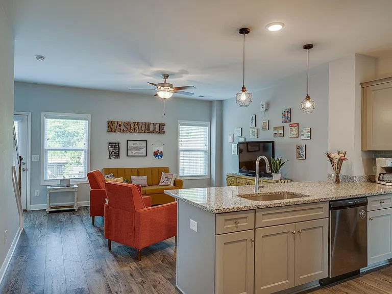 248 Mansfield Dr — Photo 10