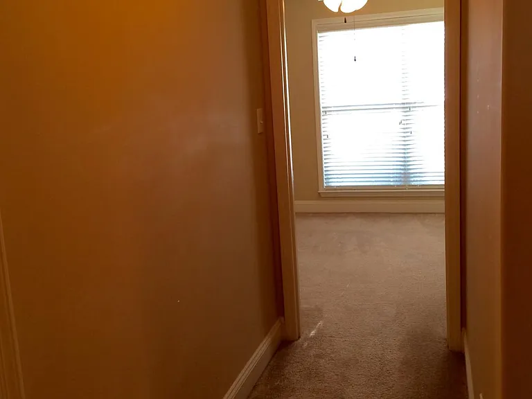 108 Grantham Cir — Photo 16
