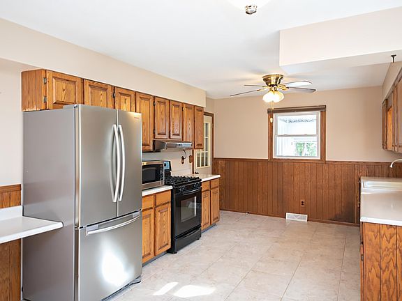 5th image of 4052 Woodland Ln