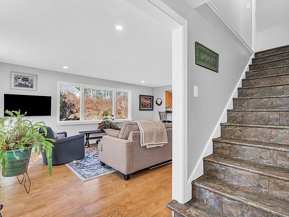 4th image of 11 Starboard Drive #11