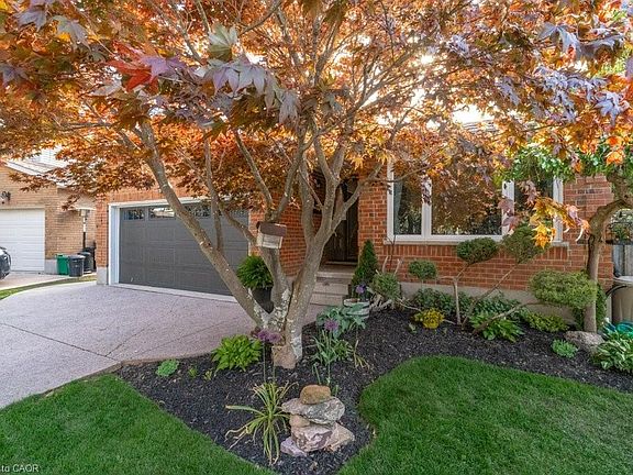 4th image of 44 Windermere Ct