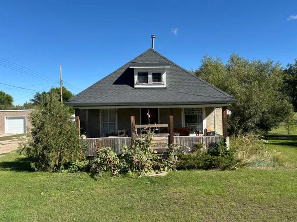 101 W 3rd St, Warner, AB T0K 2L0