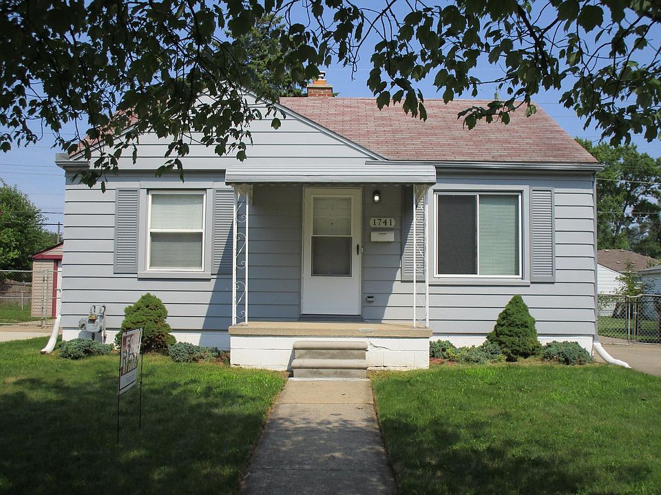 1st image of 1741 10th St