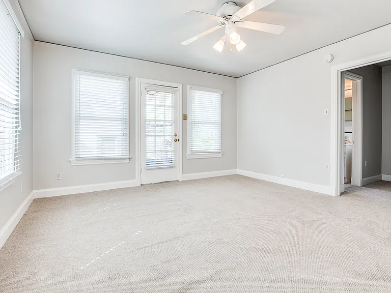 1324 Kings Hwy #3 — Photo 8