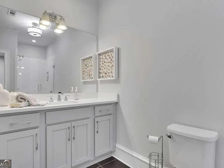 885 3rd St — Photo 24