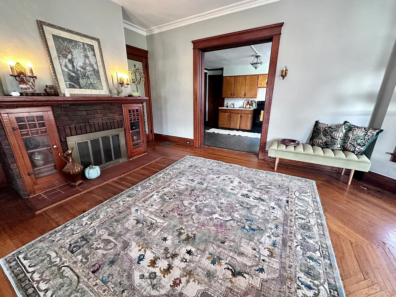 2717 E Brutus St — Photo 2
