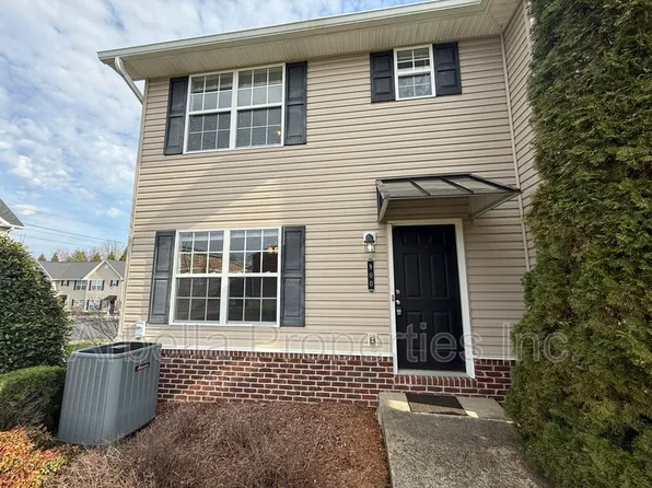 2121 S Greenwood Dr, Johnson City, TN