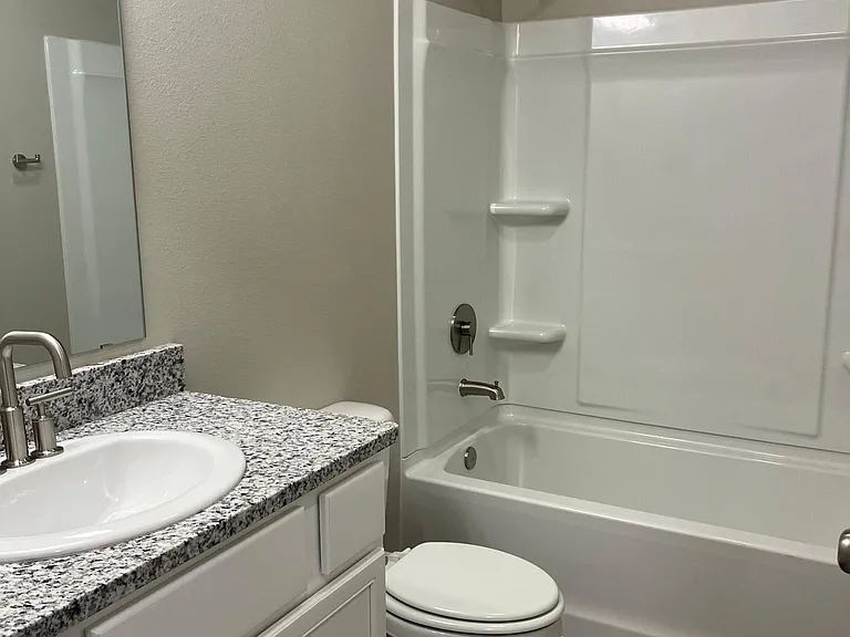 2911 Abbeville Ave — Photo 9