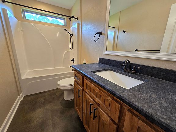 5th image of 22217 Phillip Dr