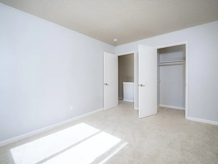 Breakwater 2 Bed Breakwater 2 Bed
