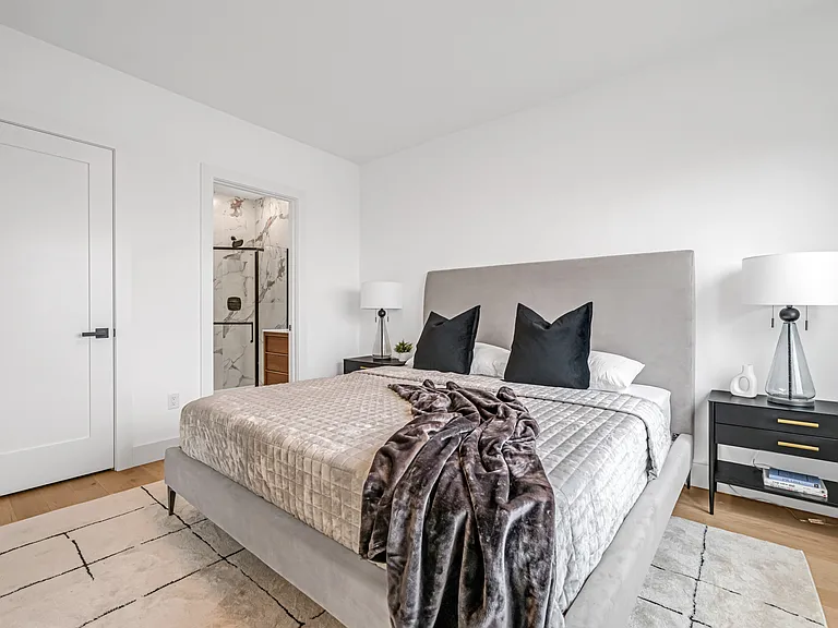 651 38th St #Penthouse 10 — Photo 13