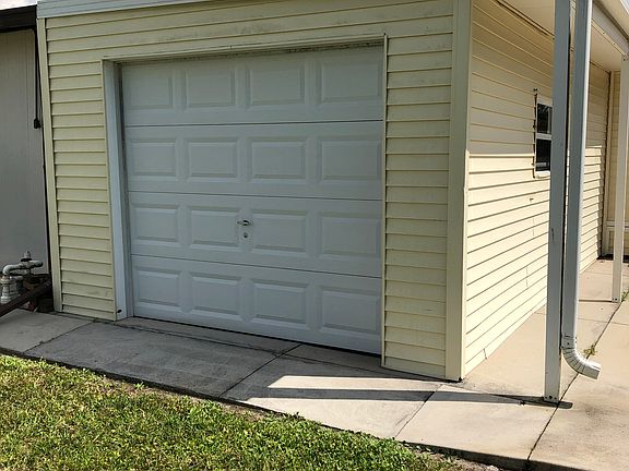 5th image of 25740 Carnation Ct